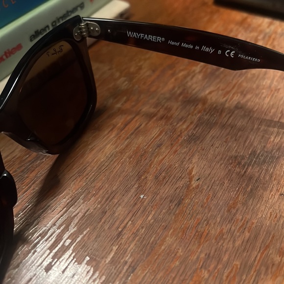 RayBan Wayfarer Sunglasses - Vintage Sunglasses - RayBan Eyewear - Glasses - Picture 4 of 6